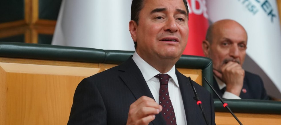 Babacan’dan Erdoğan’a: “İtibardan tasarruf olmaz diyeceğine, doğal afetlerde tedbirden tasarruf olmaz deyin”