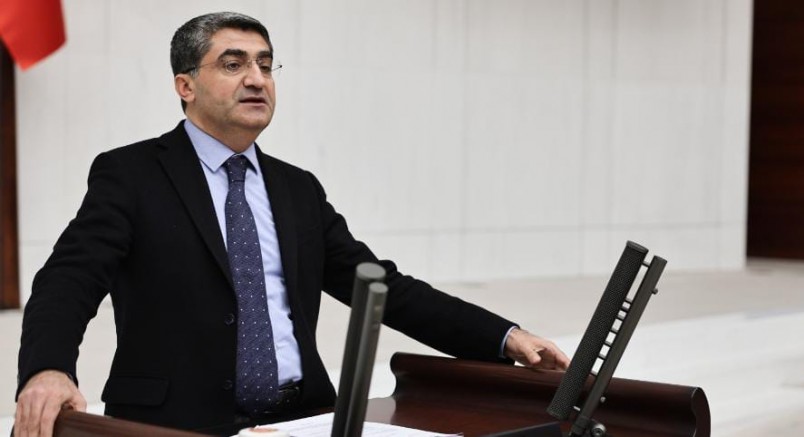 DEVA Partili Ekmen: Eğitim pahalı, gençler umutsuz, aileler çaresiz, sistem güvenini kaybetti