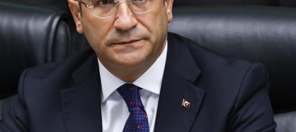 DEVA Partili İdris Şahin: “Yola çıkarken hedef tam anlamıyla bir hukuk devletiydi. Yirmi üç yılın sonunda kanun devleti bile olamadık”