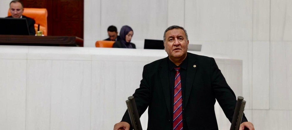 GÜRER: “AYARINI BOZDUĞUN KANTAR GÜN GELİR SENİ DE TARTAR”