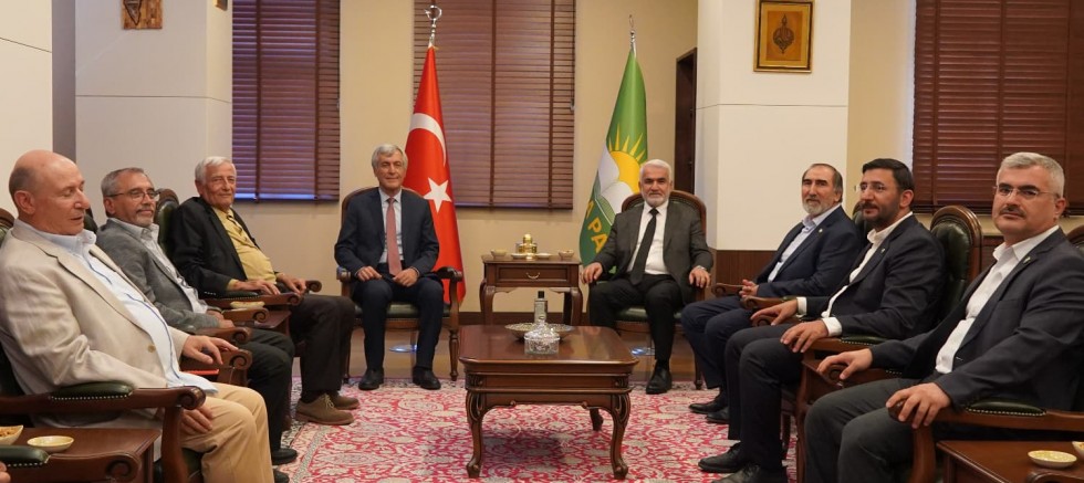 HÜDA PAR Genel Başkanı Yapıcıoğlu, PSK Genel Başkanı Bayram Bozyel’i kabul etti