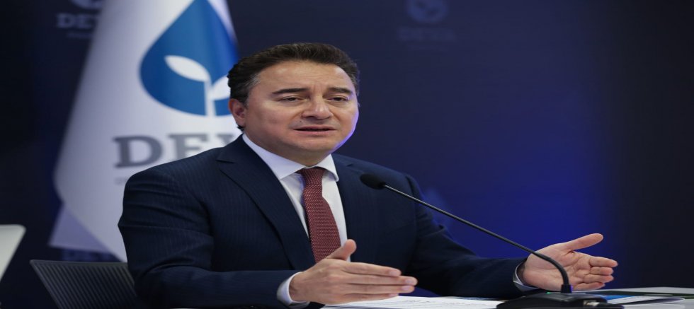 Babacan: “Biz, 200 bin deprem konutu parasına 400 bin konut rahat yapardık”