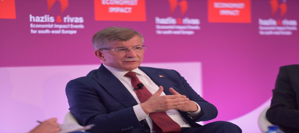 Davutoğlu, Economist Impact Zirvesi İçin Atina’da “Gazze, İsrailliler ile Filistinliler arasında bir sorun değil; insani bir krizdir!”