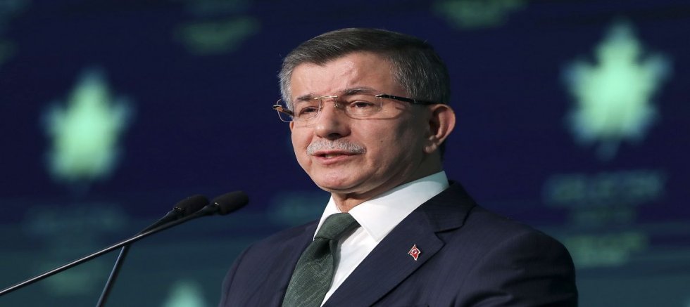 Davutoğlu’ndan İİT ve Arap Ligi Zirvesi Öncesi Karar Taslağı Çağrısı