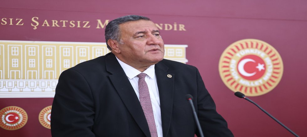 Gürer: “Muhalif kanallar susturuluyor, halkın doğru habere erişimi engelleniyor”