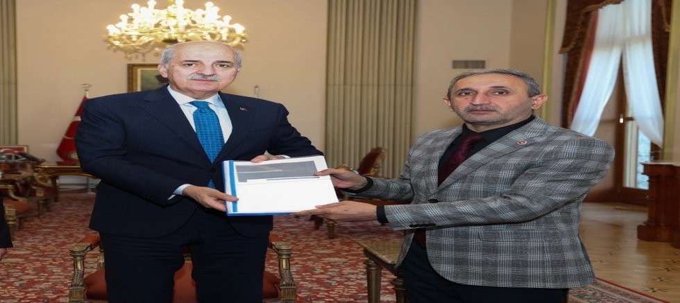 HÜDA PAR Milletvekili Demir DEDAŞ’ın uygulamalarına karşı toplanan imzaları Meclis Başkanı Kurtulmuş’a sundu