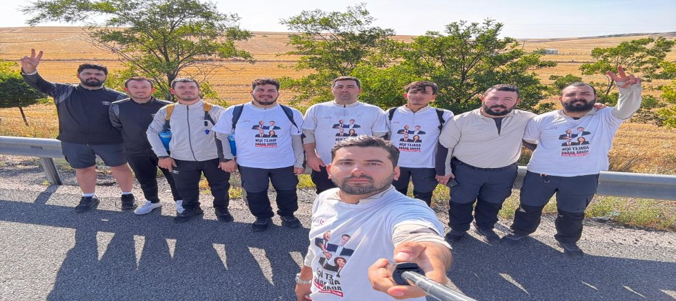 Zeydan Karalar için Adana’dan Silivri’ye yürüyüşe başlayan gençler yola devam ediyo