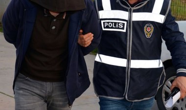 20 yaşında 53 yıl hapis cezasıyla aranan suç makinesi Adana’da yakalandı - Son Dakika Türkiye Haberleri | Cumhuriyet