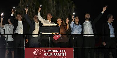 Adana sel oldu, Zeydan Karalar’a sahip çıkmak için Uğur Mumcu Meydanı’na aktı