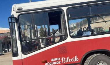 Bilecik’te dolmuş sürücüleri terör estirdi: Otobüsün camını taşla kırdılar