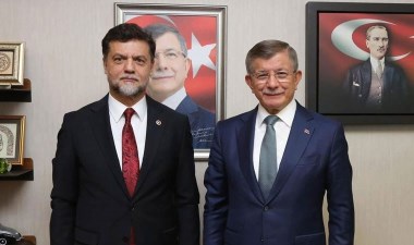 Davutoğlu'nun açıklamaları gündem olmuştu... Gelecek Partisi'nde istifa!