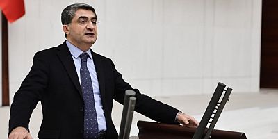 DEVA Partili Ekmen: Manşetle ekonomi yönetmenin maliyeti: yıllık 2 trilyon lira faiz ödemesi