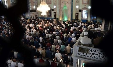 Diyanet'ten 'cenaze' fetvası: 'Alkış, müzik, resim, çelenk dinimizde yoktur'