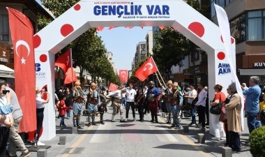 Gençlik Bayramı, Balıkesir’de festivalle kutlandı - Son Dakika Türkiye,Cumhuriyet'in Egesi Haberleri | Cumhuriyet