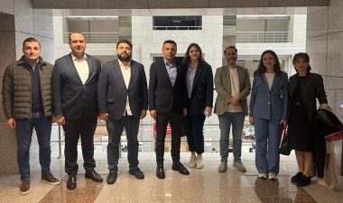 Gençler hakim karşısında: Duruşmaya katılan Özgür Çelik'ten dayanışma mesajı