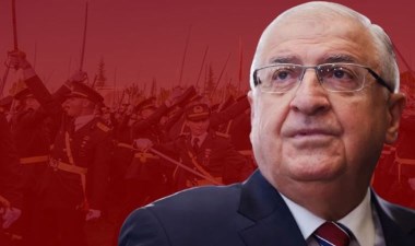 Harbiye'de kılıçla yeminin ardından çarpıcı iddia: Bakan Yaşar Güler 'affını' mı isteyecek? - Son Dakika Siyaset Haberleri | Cumhuriyet