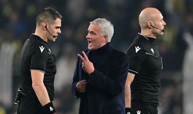 Jose Mourinho İtalyan hakeme isyan etti! 'İki kırmızı kart görmeliydi!'