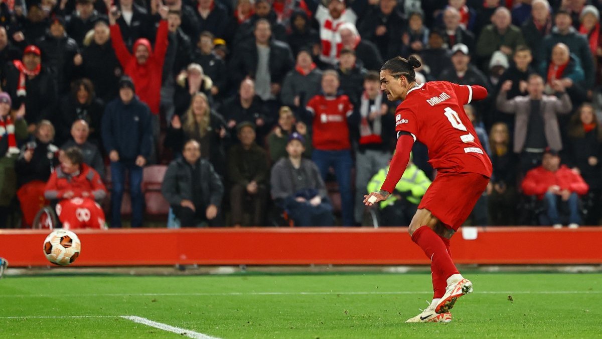 Liverpool’da Darwin Nunez’in kaçırdığı gol olay oldu