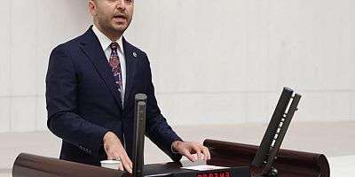Okullarda ‘bir öğün ücretsiz yemek’ verilmesine dair kanun teklifi veren CHP Tekirdağ Milletvekili Cem Avşar; “Çocuklar okullarda yeterli beslenmezken, iktidar cayır cayır döviz yakıyor.”