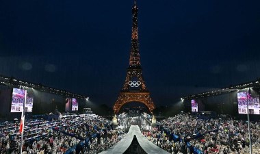 Olimpiyatlar, Paris’te yağan yağmurun altında nehirde geçit töreni ve konserlerle başladı - Son Dakika Dünya Haberleri | Cumhuriyet