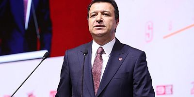 ORDULU ÇİFTÇİ, FINDIK DALIYLA SAHNEYE FIRLADI! 