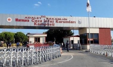 Silivri Cezaevi'ndeki gözlemlerini anlattı: Bir yanda Ahmet Özer diğer yanda Kerimcan Durmaz...