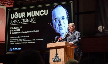 Uğur Mumcu İzmir'de anıldı... Cemil Tugay: 'Her ne iş yapıyorsak yapalım Uğur Mumcu’nun cesaretini örnek alarak yapalım'