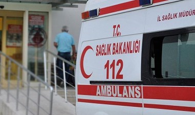 Van’da otomobil ile traktör çarpıştı: 5 yaralı - Son Dakika Türkiye Haberleri | Cumhuriyet