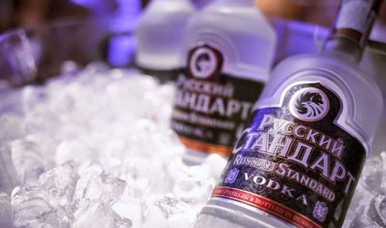 Yaptırımlar alkol piyasasını da vurdu: Rusya, votka fiyatlarını artırıyor